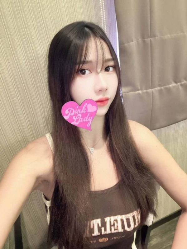 アリナ